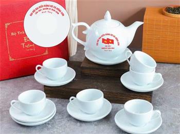 Quà tặng đại hội đảng bộ xã Hương Sơn - Hà Nội